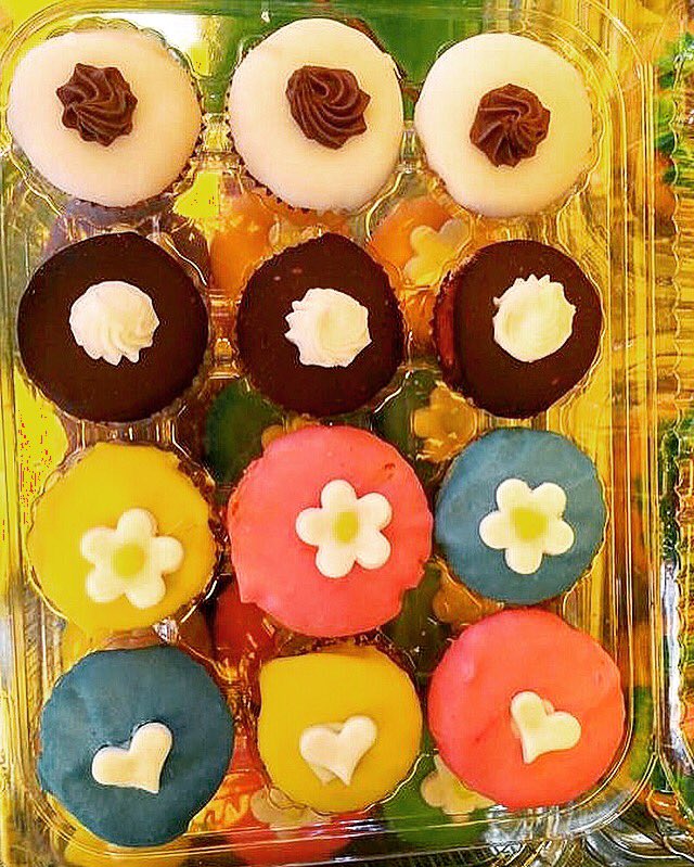ConeyIsland47's tweet photo. Check out our latest batch of #cupcakes! #glutenfree #dessert #frosting #delicious #jerusalem #israel https://t.co/3Q8WKSFea6