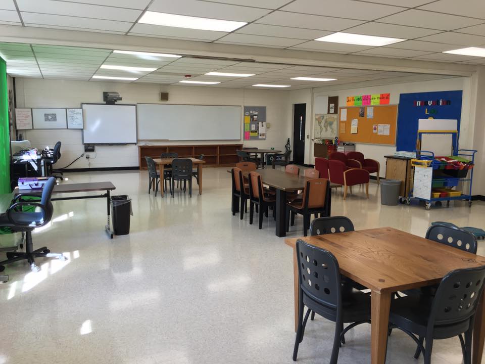 MrDpasion's tweet image. From @gmsfalcon #makerspace: The Innovation Lab. Newly renovated! #makerslowchat #makerEd gmsinnovationlab.wordpress.com