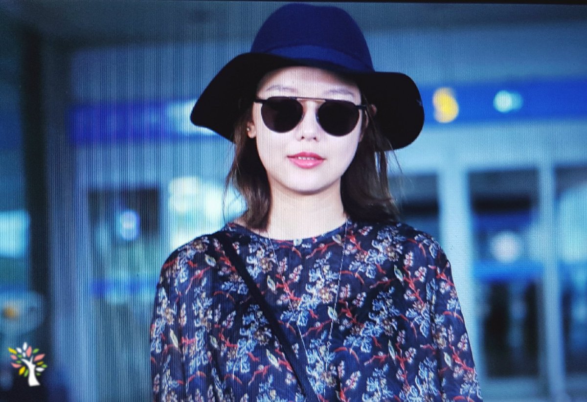 [PIC][23-08-2016]SooYoung trở về Hàn Quốc vào chiều nay Cqh5eVXVMAA0xsg