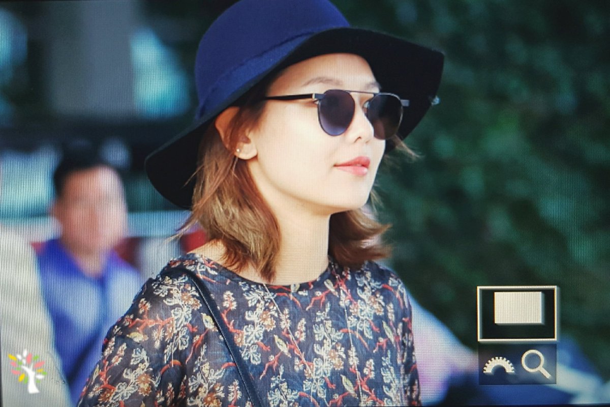 [PIC][23-08-2016]SooYoung trở về Hàn Quốc vào chiều nay Cqh5p8xVMAALGBu