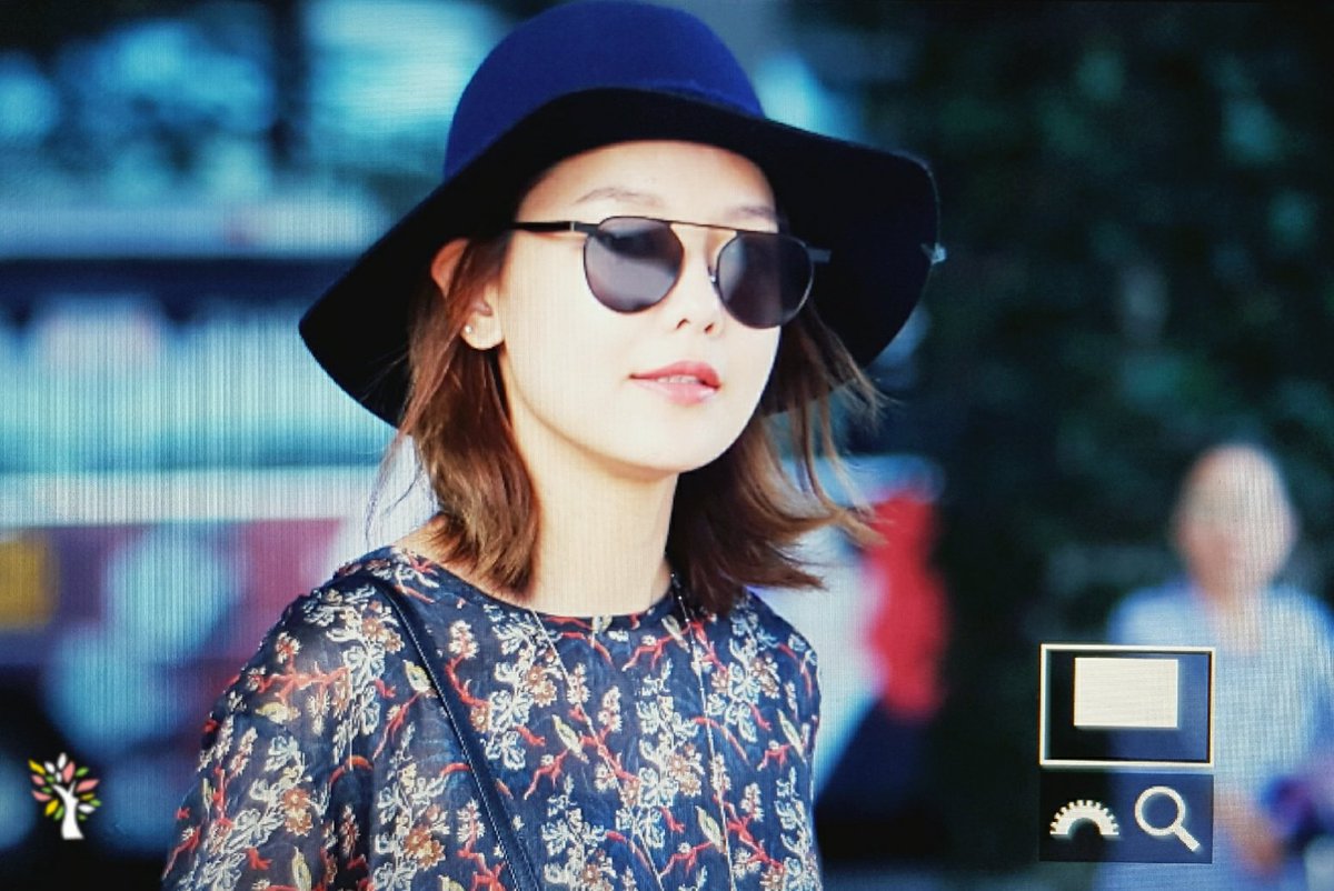 [PIC][23-08-2016]SooYoung trở về Hàn Quốc vào chiều nay Cqh5sATVMAAykCI