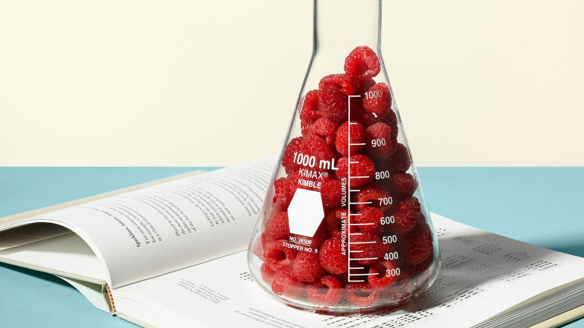 outsidemagazine's tweet photo. Unpopular opinion: Don't demonize GMOs. https://t.co/093EWMUg89 https://t.co/h9fedDksRf