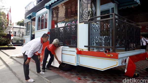 Arak-Arakan Owi/Butet Dimulai dari Cengkareng Berakhir di Senayan detik.id/60gLQg via @detikSport
