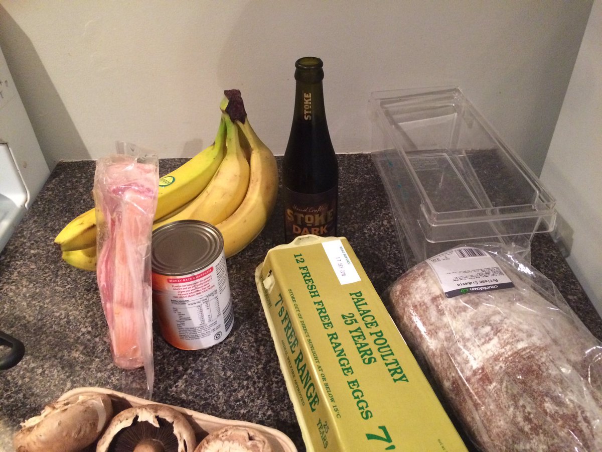 Got my <a href="/StokeBeer/">McCashins Brewery</a>, perfect cooking companion before #RugbyChat later 😀