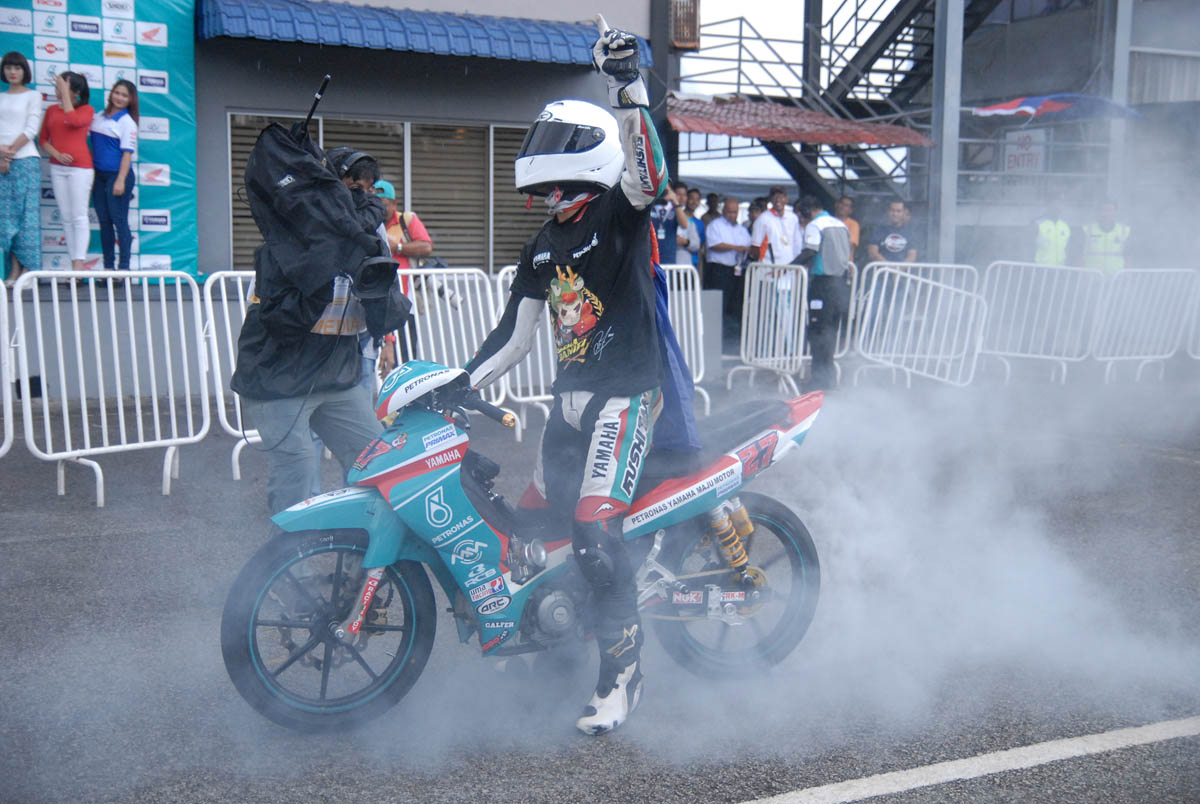Sports247my's tweet photo. #CubPrix #AAM #Malaysia #PETRONAS:Aksi agresif #KasmaDaniel terima padah didenda RM2000 - https://t.co/unB91Yu1tX https://t.co/ax1GIrBahK
