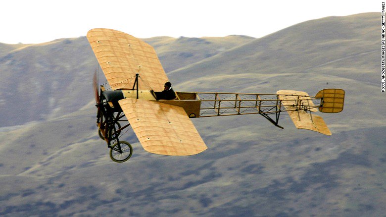 cnntech's tweet photo. They don't make them like this anymore. 20 vintage planes you can still fly in: https://t.co/tBGWrswulF (via @CNN) https://t.co/uwVSxn0XCl