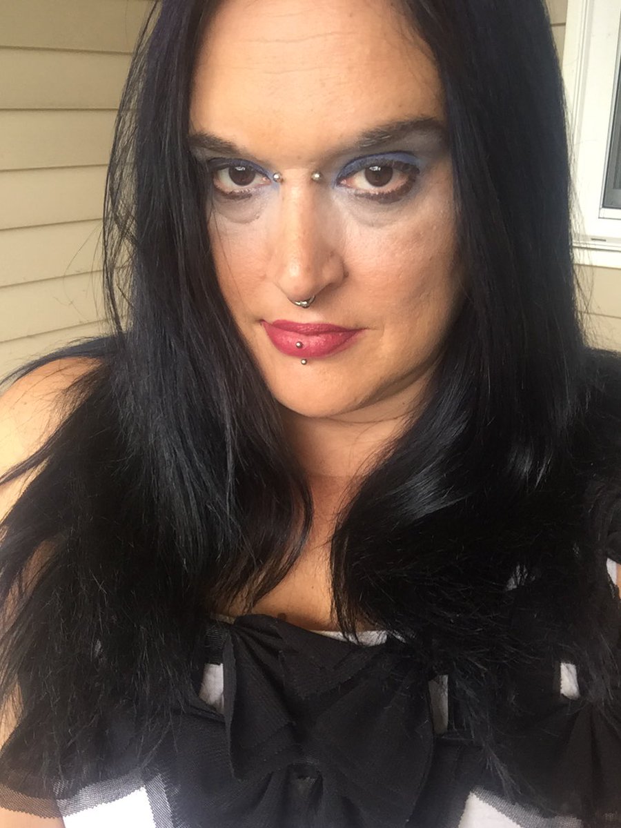 MistressLydiaD's tweet photo. I love pain sluts!!! #applytoserve #findom #beatdowns #cbt https://t.co/C3RSOH06Pc