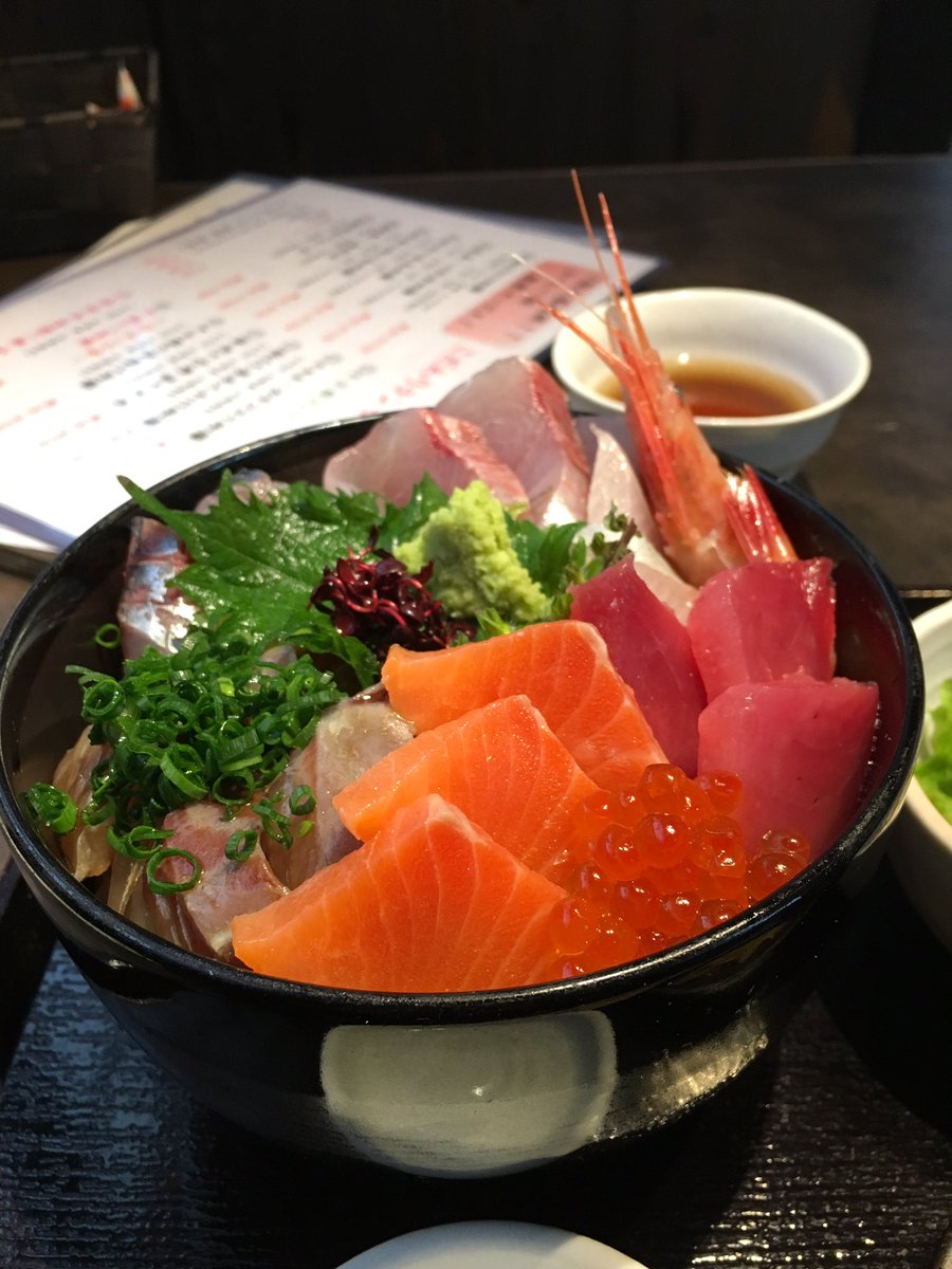 BenitezLocklear's tweet photo. お昼の海鮮丼美味しかったな♡
すでにまた食べたい 笑
お肉も好きだけど魚も好き(*^^*) https://t.co/2NdLgqLFcZ