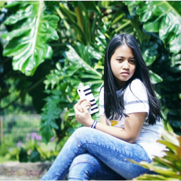 Yg blm nonton video <a href="/Hanindhiya_tys/">Haneen</a> at <a href="/HardRockCafeJKT/">HardRockCafe Jakarta</a> lsg aja⬇
- youtube.com/watch?v=yH1ECN…
- youtube.com/watch?v=1SptnU…