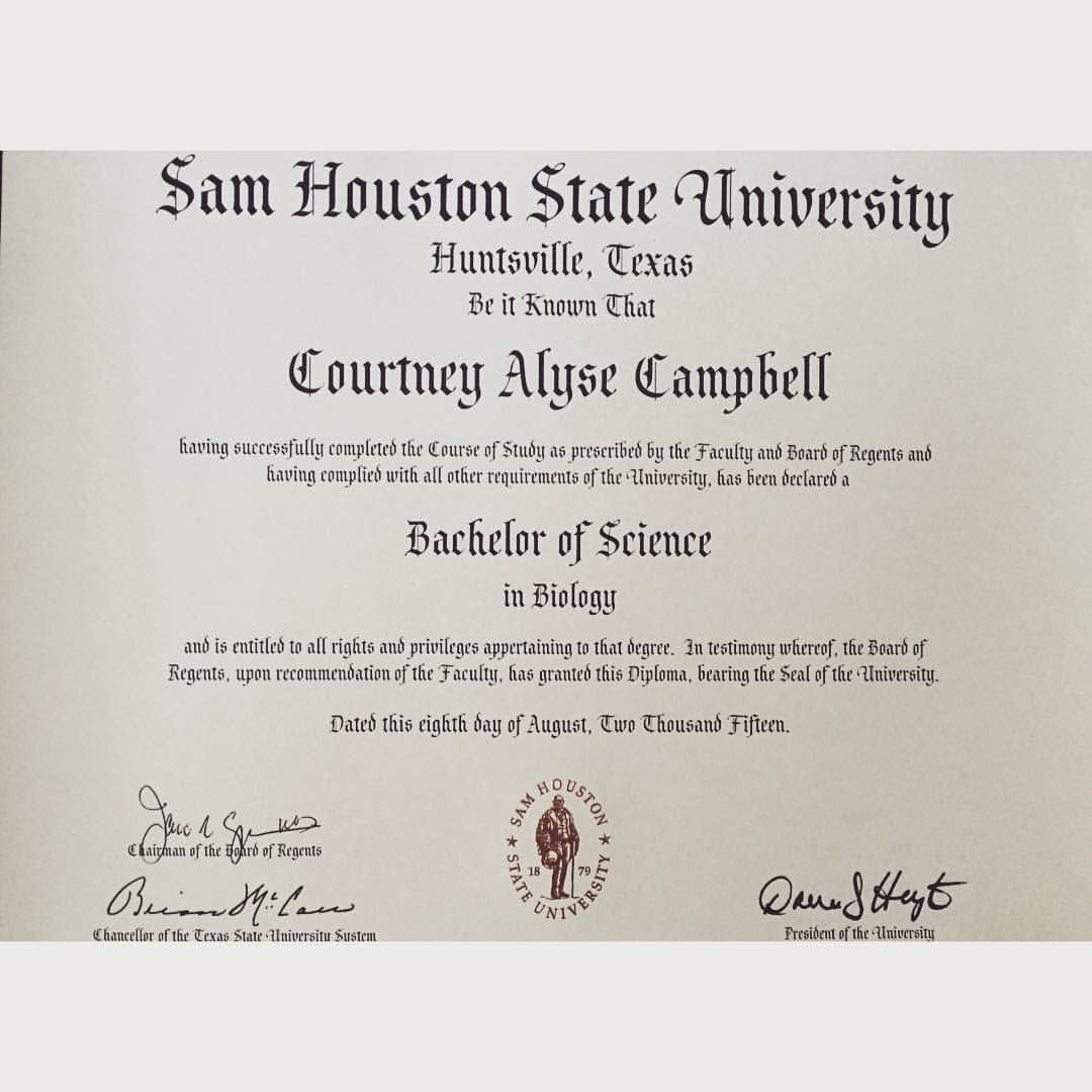 shortttstuff's tweet photo. B.S. in biology from #SHSU ✨ #WomenWithDegrees #gettingmylife #beautyintheprocess #professionalism https://t.co/gUvt3sWFwD