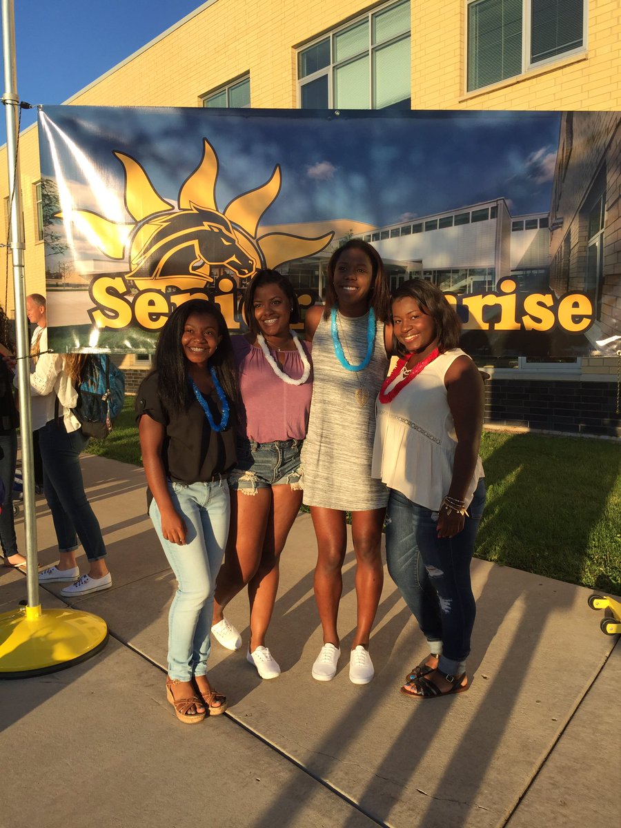 Marty the Mustang tweet media