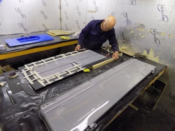 VDubZ2UK's tweet image. Lipping done, panels waxed and a layer of gel coat down. Find out more on our Facebook page. Link in bio.