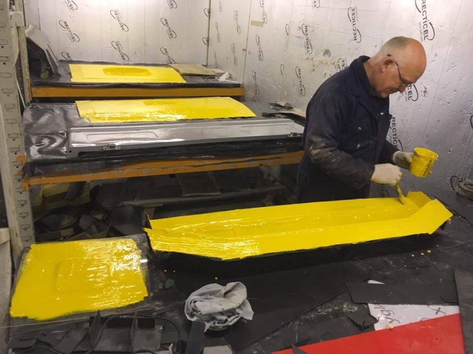 VDubZ2UK's tweet image. Lipping done, panels waxed and a layer of gel coat down. Find out more on our Facebook page. Link in bio.