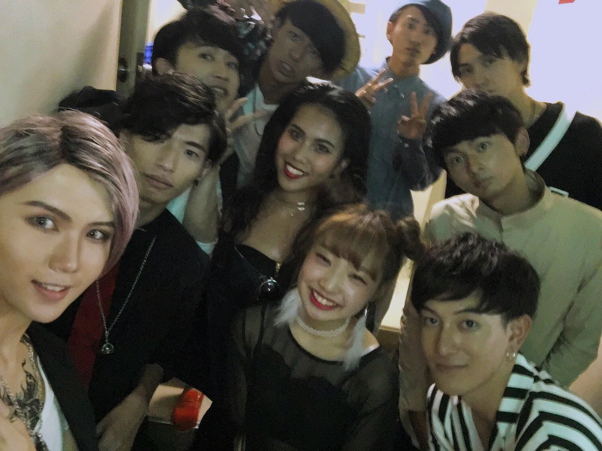 _kimgyutae's tweet image. つぎは！
会場内でキラキラのKCE所属のメンズ、レディースモデルのみんなと😝✨💯！！

自分から勇気出して、みんなと仲良くなれて嬉しかった💕
個々でごはん食べにいきたいな♪

#HIROSHIMARUNWAY 
#KCE広島校