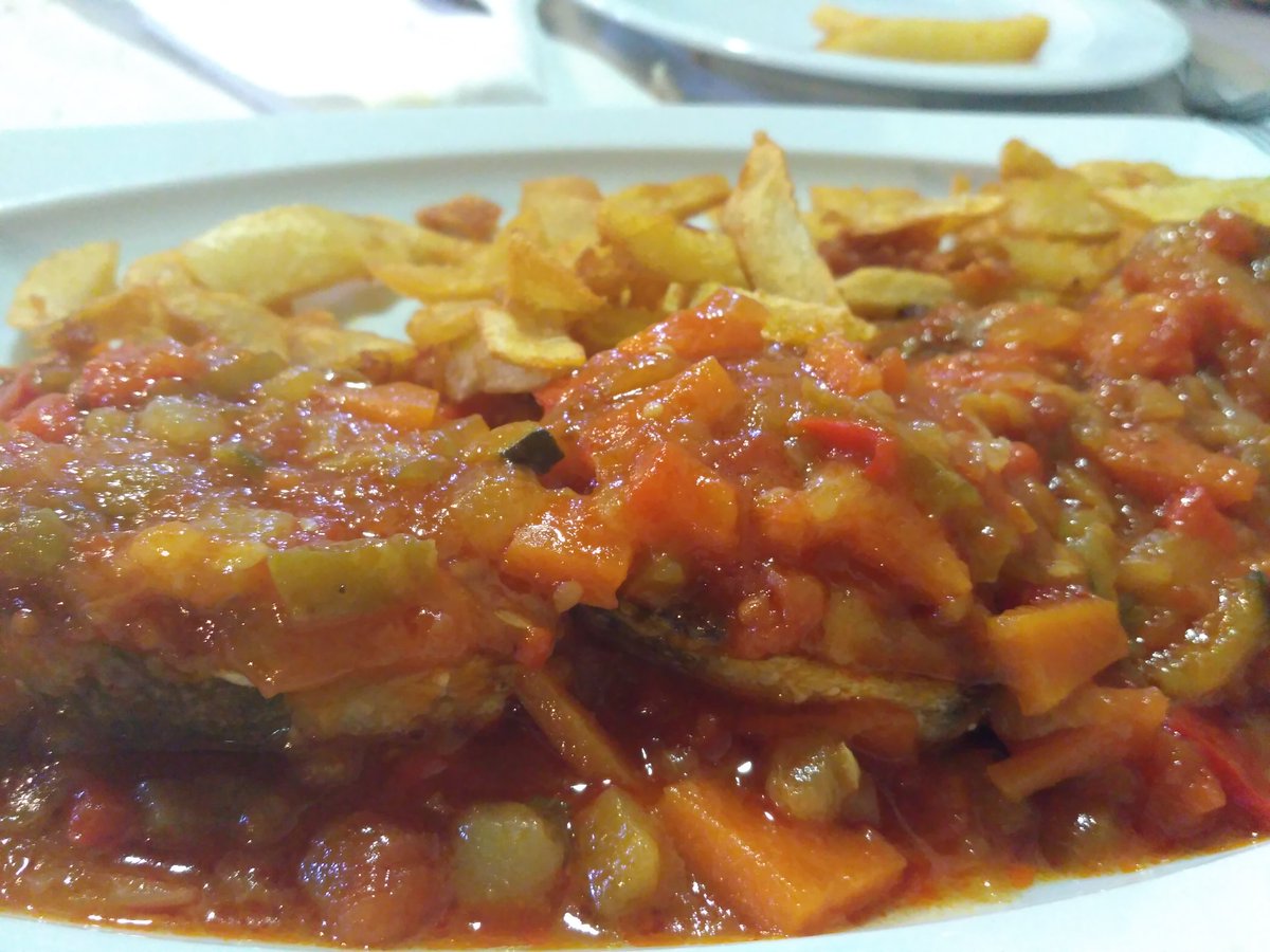 YUNAYENA's tweet photo. Como siempre #CasaPoli #PuertasdeVidiago un acierto, bonito con pisto! #restaurantes @asturiasmola https://t.co/0UJhYU9MA1