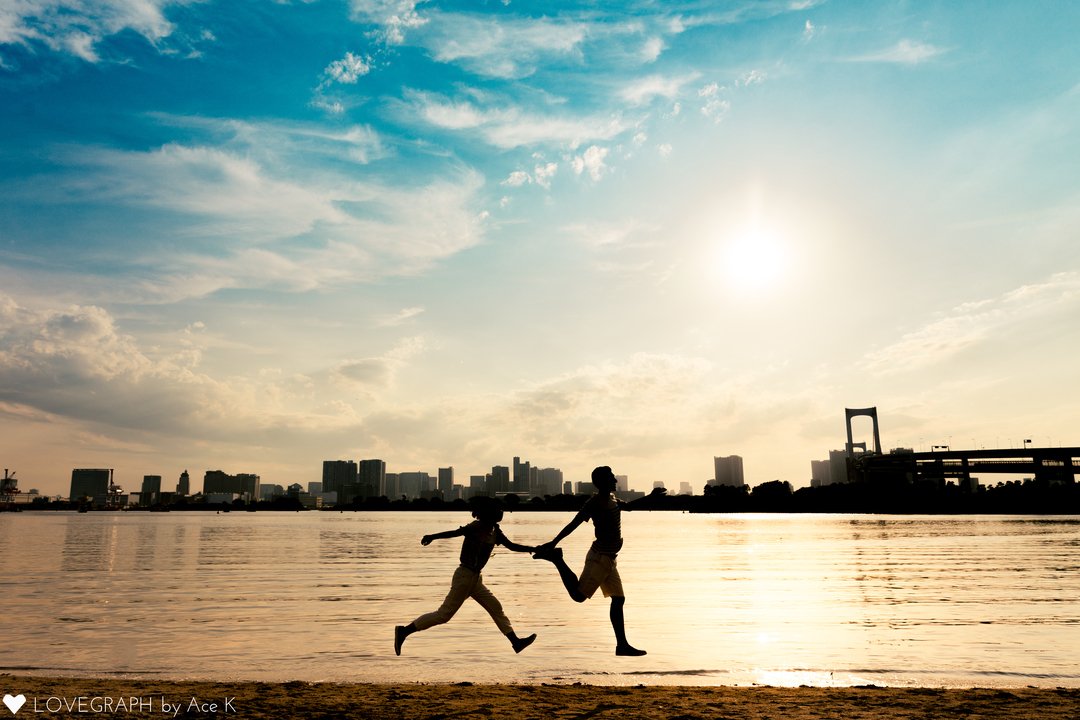 出張撮影lovegraph Sur Twitter 遠くても 後姿でも 好きな人ってシルエット だけでわかっちゃうもの 背景とのコントラストが美しい シルエットのラブグラフはこちらから T Co Fadkvifpel