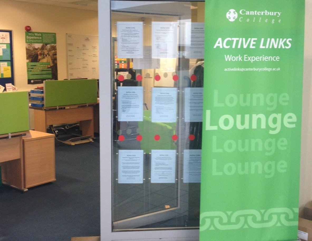 GrahamRazey's tweet photo. Wonderful to see lots of #apprenticeship opportunities being advertised by @ActiveLinksKent at @canterburycoll today https://t.co/Wl4CtB0SDp