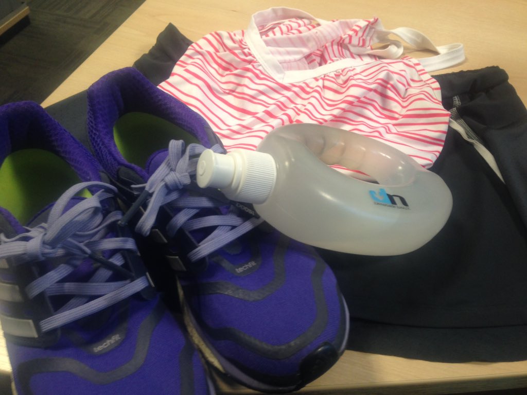 lizziemidd's tweet image. running home this eve &amp;amp; would love to be powered by cake (as would the team) #CakeEmergency