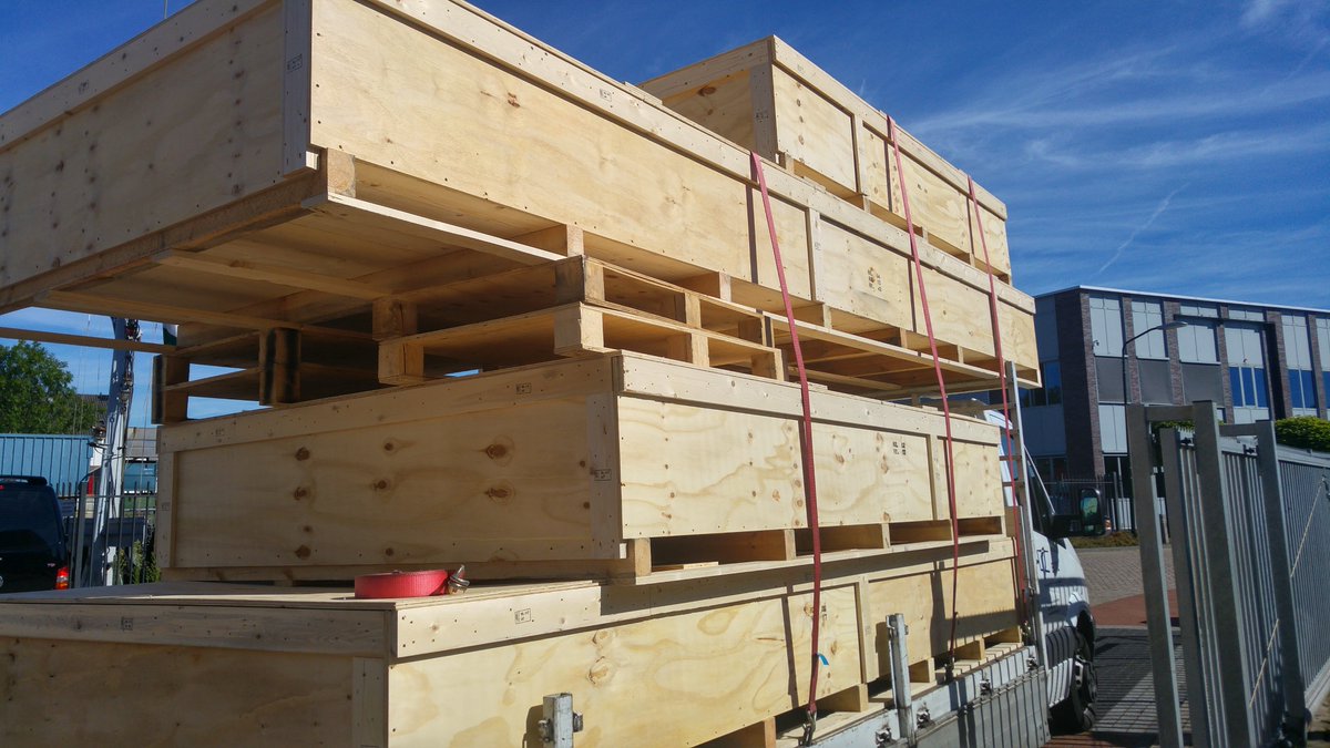 En weer gaan er mooie en stevige #exportkisten op weg naar een trouwe klant! bodepackaging.nl/producten/expo…