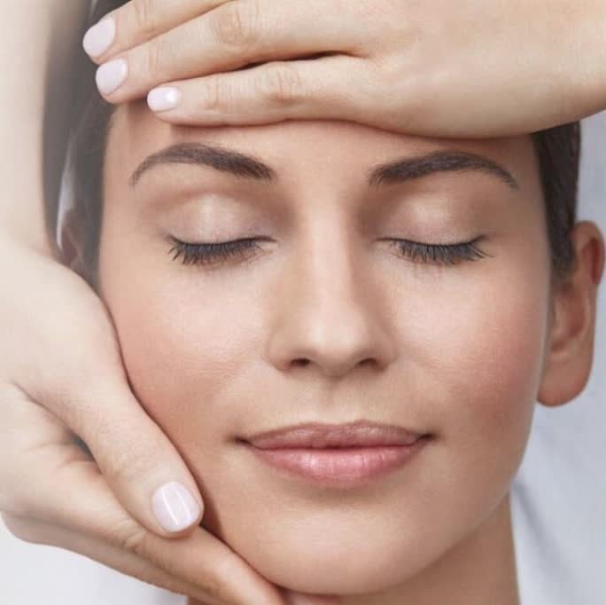 Elemis_SA's tweet photo. Try our #ReviveandRefresh treatment from our #SkinSolutions to rejuvenate dull & tired skin #ElemisSouthAfrica https://t.co/t56wNIJ5aq
