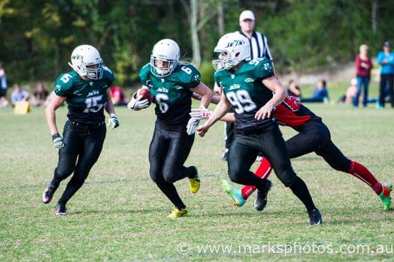 KristyLMoran's tweet photo. Flanked by green #teamwork #footballfamily #squadron #runningback #runitstrong #runithard #sheplays #nojokefootball https://t.co/3SZOKIXoCM