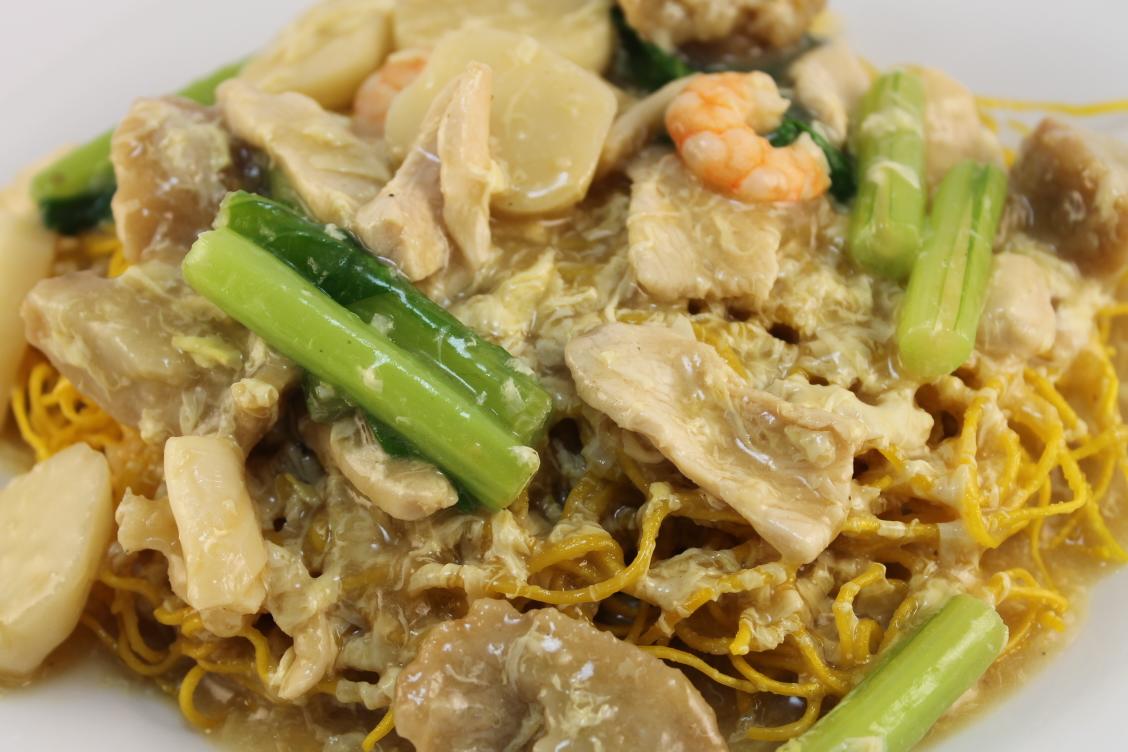 #kriuk2noodle #coffeelovers #hertasning #makanenak #makanmalam