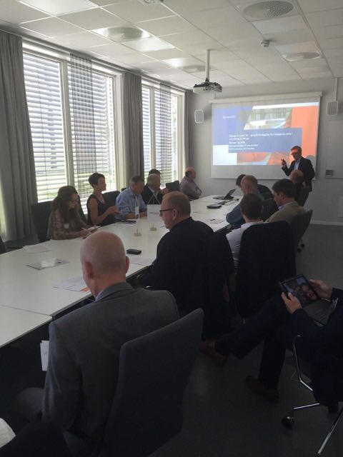 Produktivitet og konkurransekraft sentrale temaer når næringskomiteen <a href="/Stortinget/">Stortinget</a> er på besøk <a href="/NCE_Raufoss/">NCE Raufoss</a>