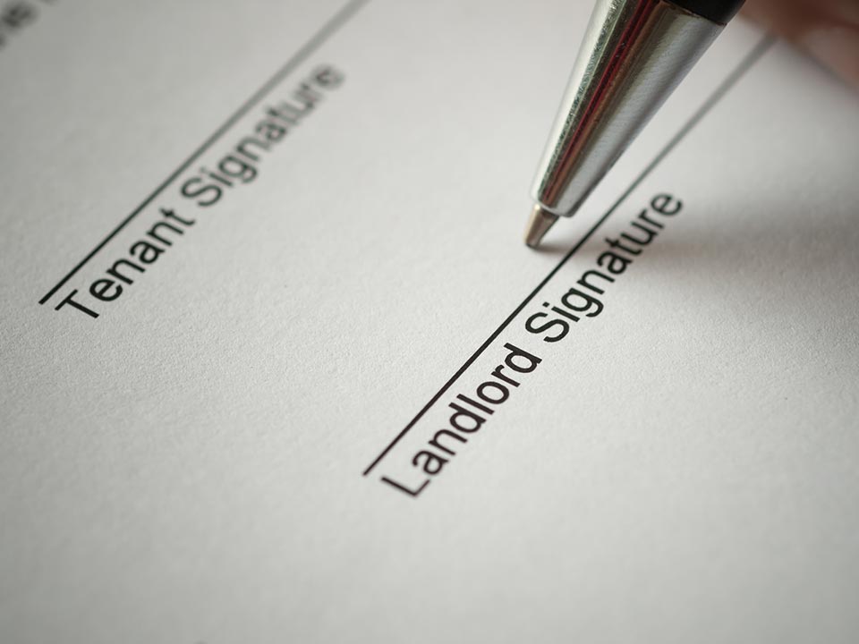 simplybusiness's tweet image. Almost 60% of UK #landlords planning on increasing their #rent this year bit.ly/2bibiLI