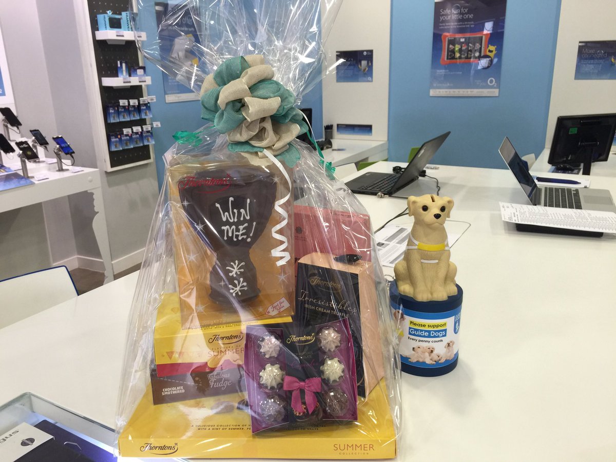 DanMawson_'s tweet image. #O2CrystalPeaks #GuideDogsCharityRaffle @PeaksShopping @daleclarko2 @lindasfjones @Habib_Khatib @zakpatel7