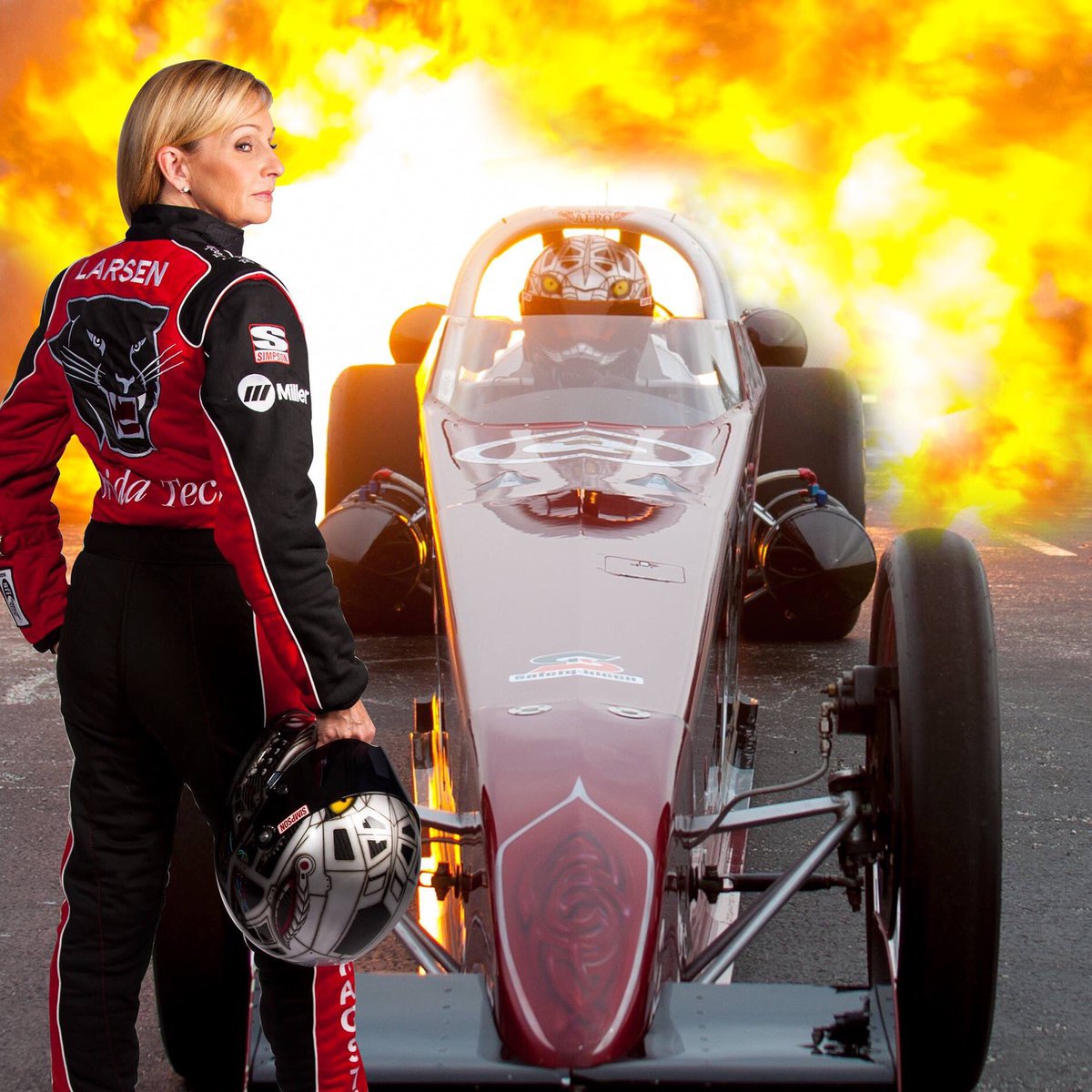 ElaineLarsen's tweet photo. Feeling a little Fired Up this morning. #GottaJet #JetLife 🔥🔥🔥🔥@FloridaTech #FitJet https://t.co/0LpEOOHt0m