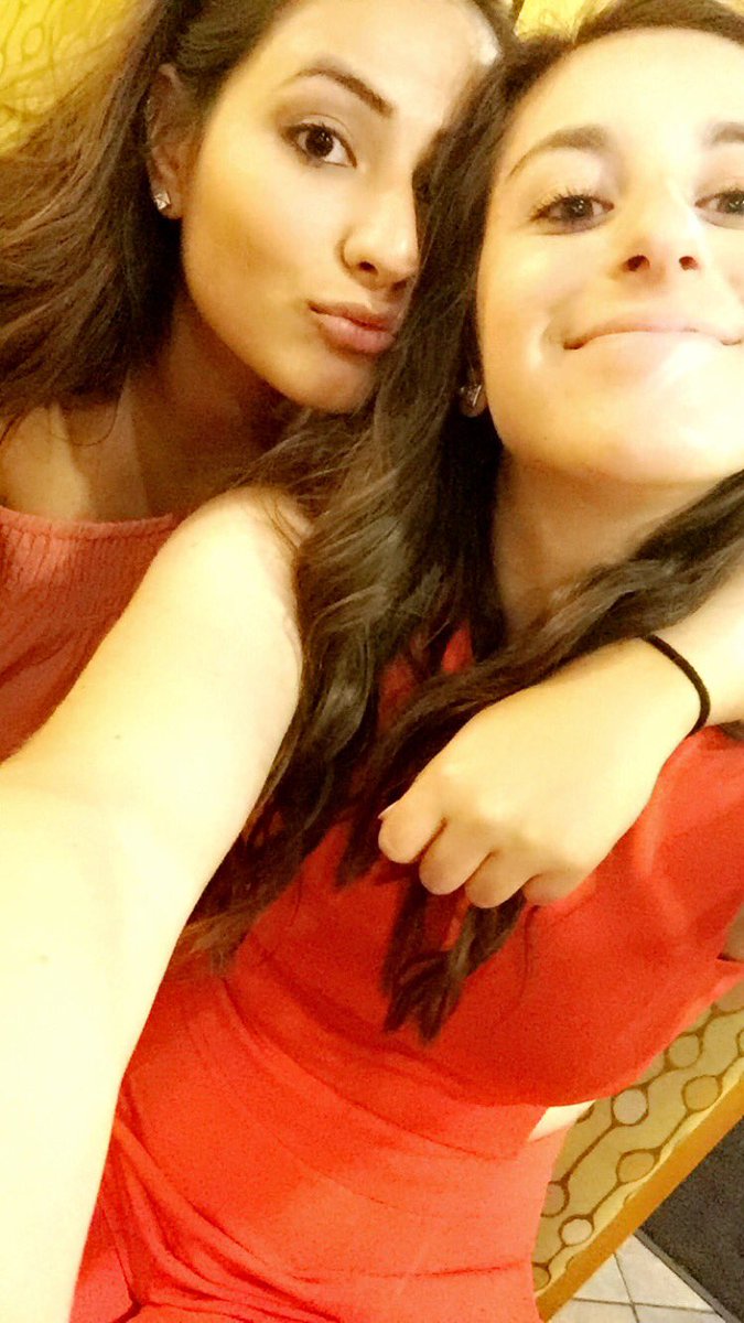 makeit_reina00's tweet photo. Happy birthday to my cactus loving twinny!! Miss you sm slut 💗💗 @MeghanaAghi https://t.co/Pxg9vexI8H