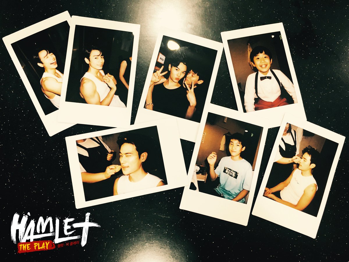 #햄릿더플레이 #8번째도장 #재관람선물  #폴라로이드 사진 재입고!! 이번 주 업데이트 된 폴라로이드 살짝 공개!! 새로운 사진의 주인을 기다립니다 :^)