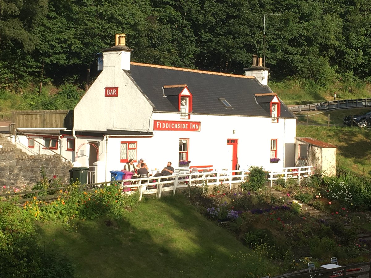 spiritofthespey's tweet photo. @DofEBarry D & J pleased to assist @DofEScotland! Pleasure always to share #FiddichsideInn with #Spey #Canoe guests https://t.co/sPObRovirj