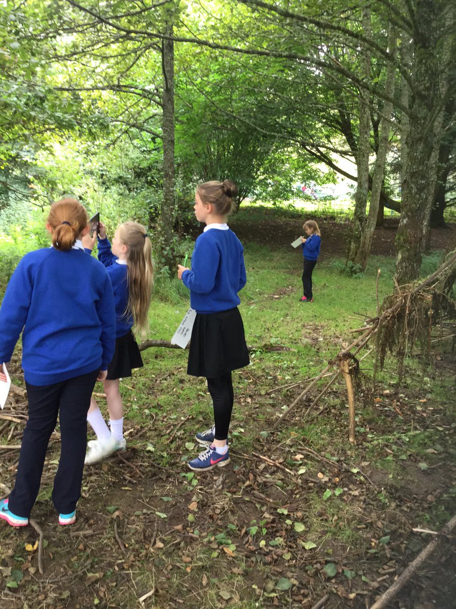 KenmoreP345's tweet image. Finding angles in our environment #anglechallenge #outdoorlearning