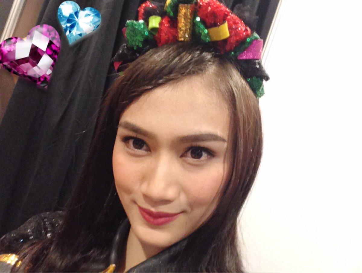 MelodyLaksani's tweet photo. Terima kasih semua sudah nonton #RCTI27AnniversaryCelebration #RCTI27AnnivWithJKT48 all the best ya @OfficialRCTI🎉🎁🎉 https://t.co/J7gF7tjK84