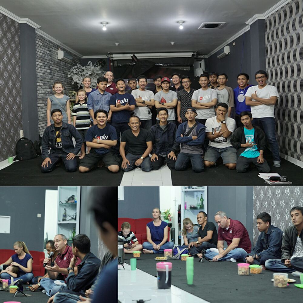 Thankyou so much yang sudah hadir dan sharing bareng hari ini di #JogjaYoutubersNetwork #Meetup4 ! <a href="/raydigitaljogja/">Ray Digital</a>