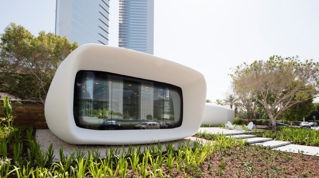 Priyoid's tweet photo. Çin'de Bulunan 37 Metre Uzunluğundaki 3D Yazıcı ile Ofis Yapıldı ve Dubai’ye Sevk Edildi! #dubai #china #office https://t.co/yXeEi0pHQE
