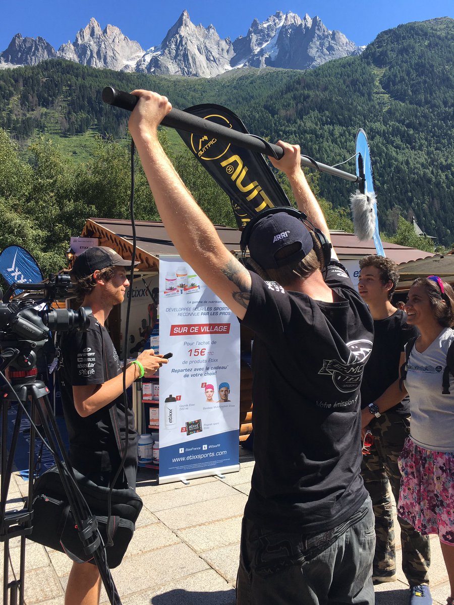 L'équipe de <a href="/EMotionTrail/">E-Motion Trail</a> en plein travail au salon de l'#Utmb