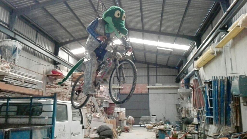 Robot_Group's tweet image. Entrenando para los espectaculos nuevos