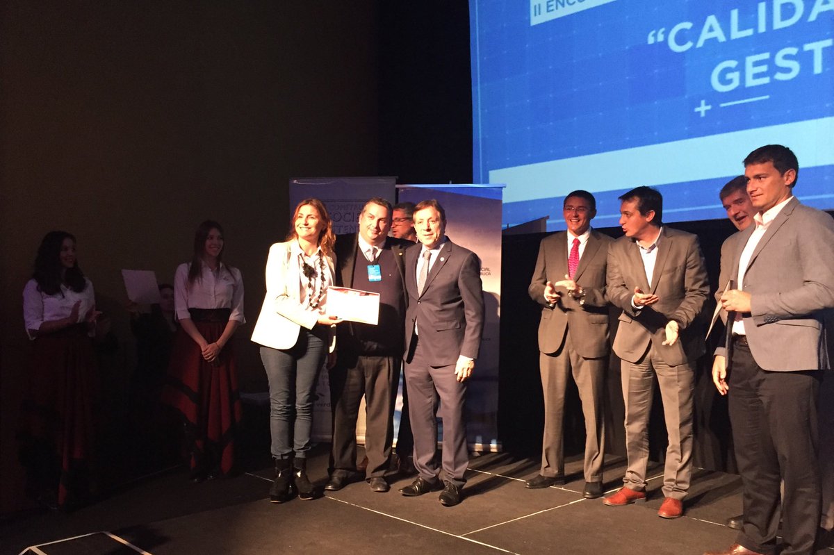 cdcsalta's tweet photo. #2EF Recibimos distinción de #Ecosello gestión salteña ecoeficiente, Gracias ! #CompromisoAsumido #EventosDeCalidad https://t.co/Tcm63WonvV
