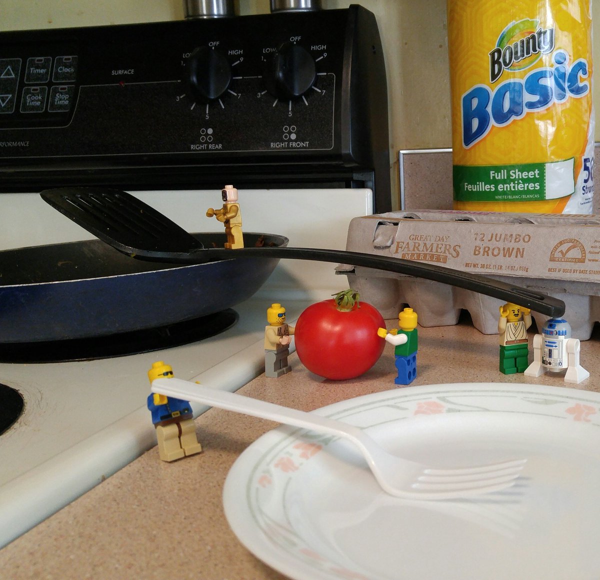 stuckathomemom's tweet photo. #BloggingAssignment
Did this while cooking breakfast this morning. https://t.co/TCDLXJOyPP