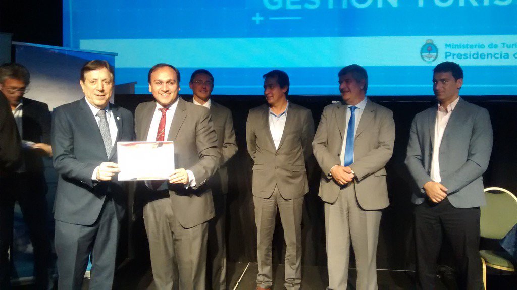 mmirandaok's tweet photo. Entrega cert #Ecosello 1Etap Gestion Salteña Ecoeficiente @telefericosb @SaltaTurismo @GobiernoSalta @claudiadolce75 https://t.co/9kOjXQhoQp