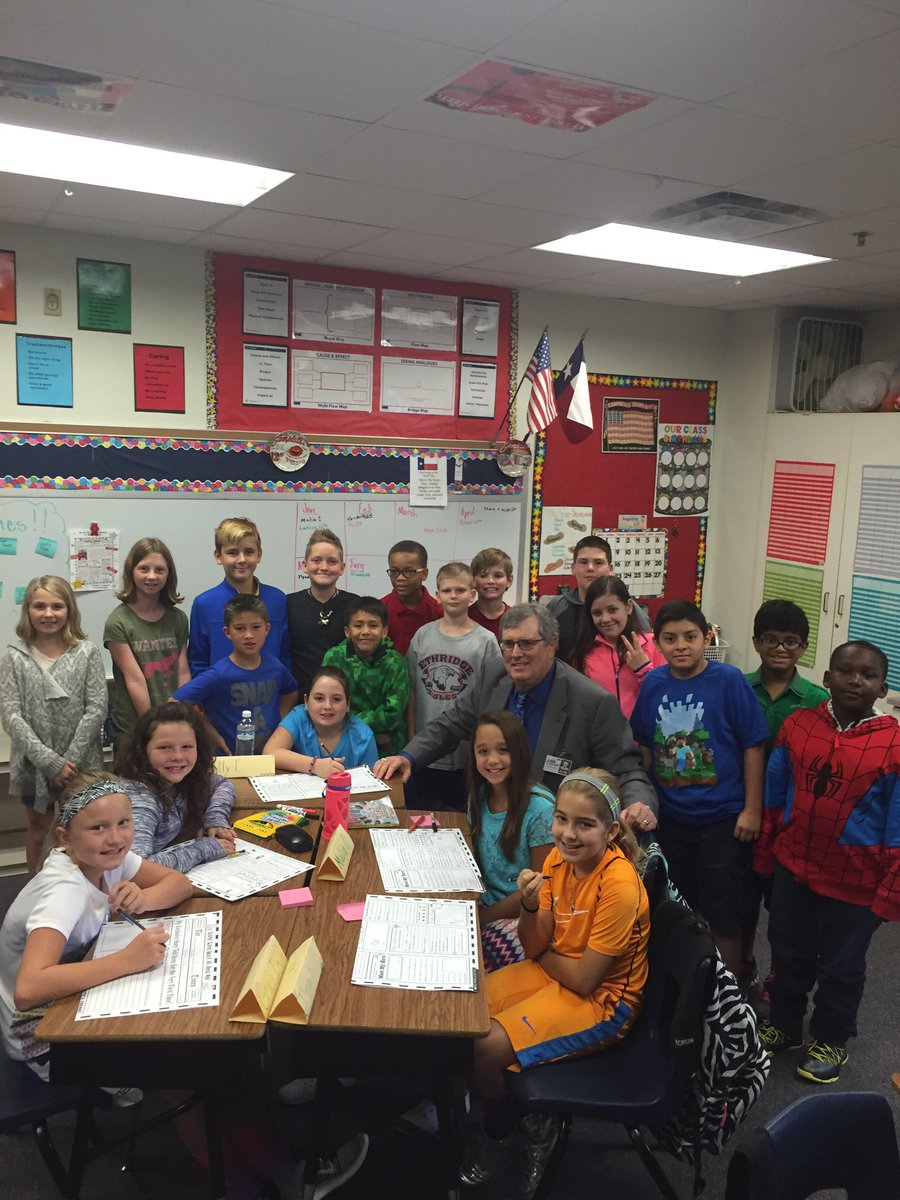 CCampVI's tweet photo. Dr. Rogers visits 5th graders writing their news. @tasia1965 @EthridgeES https://t.co/tZG36rkEpp