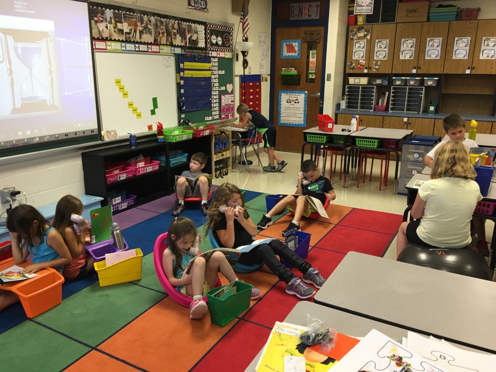 CBennettFirst's tweet image. We love learning in our new seats! #alternativeseating