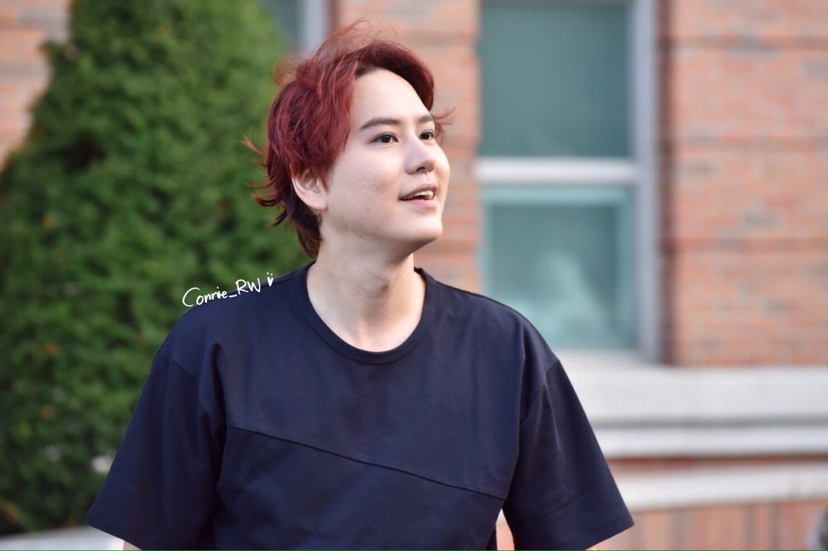 connielily's tweet photo. #GetWellSoonKyuhyun 😥♥ https://t.co/wb8KWEKzvV