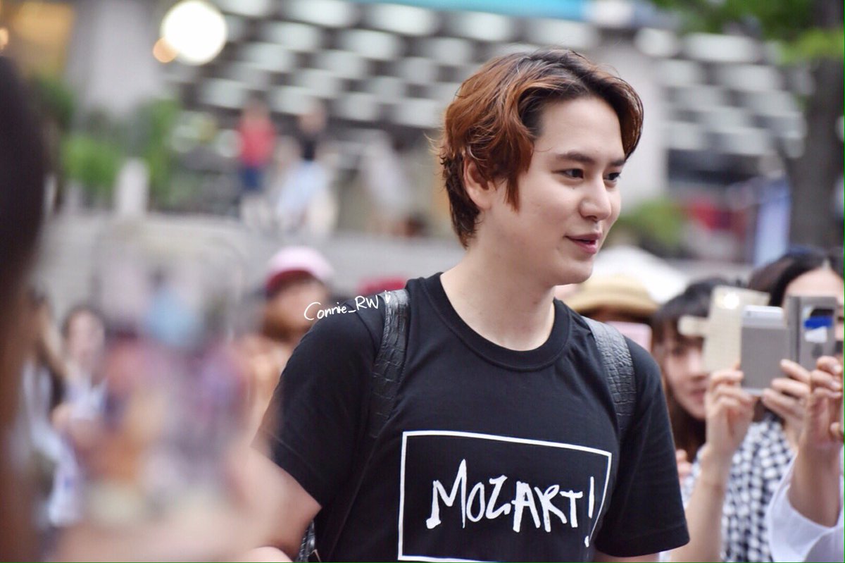 connielily's tweet photo. #GetWellSoonKyuhyun 😥♥ https://t.co/wb8KWEKzvV