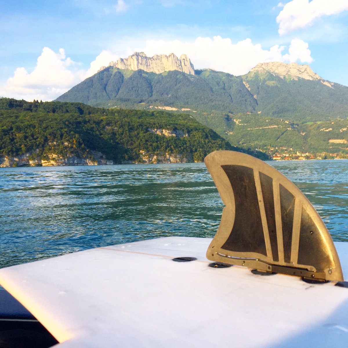 FYNsurf's tweet photo. Enjoy the view! 🏄🏽
https://t.co/35pTD9JF20
#FYNsurf #dynamic #surf #single #surfer #fin #board #singlefin https://t.co/pljJusW7Qx