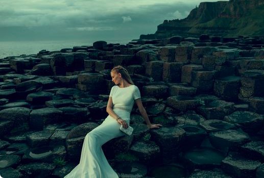 WeddingWire's tweet photo. Want to win the #weddingdress of your dreams? Enter to win your gown from @BHLDN here: https://t.co/NmBP4raOHb https://t.co/cg4XNNHDzl