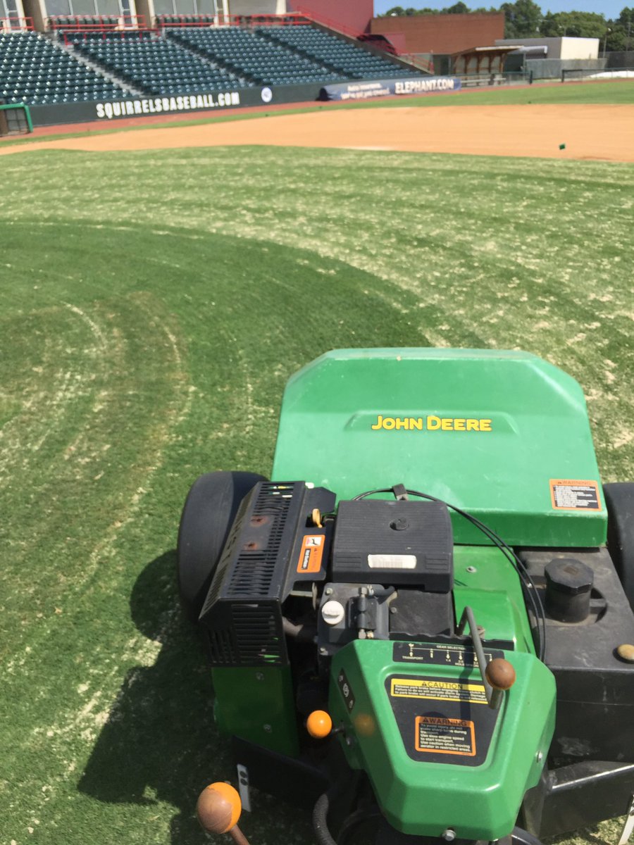 Steve_Ruckman's tweet image. Topdress then needle tine for @GoSquirrels field #8left #thencollegepractice