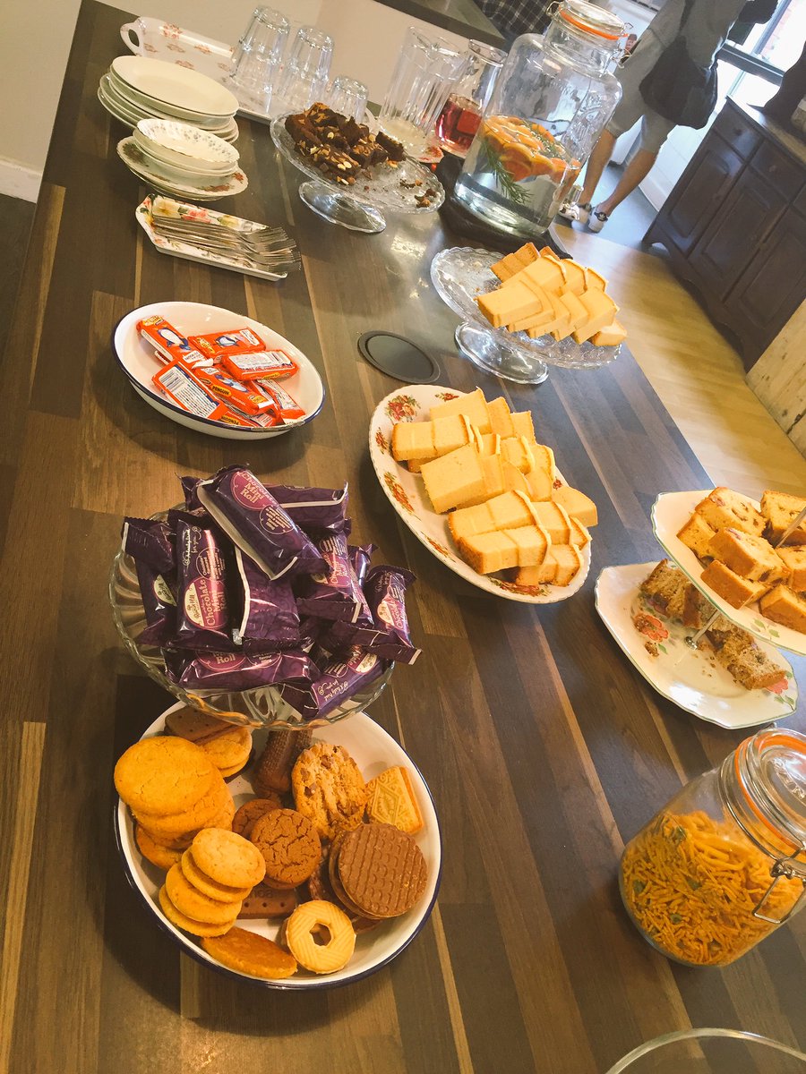 Samjbirtwell's tweet photo. Trying to avoid the cake @ZiferblatEdgeSt All set and ready to go for today's #manchesterhug @digital22online 🙈🍰 https://t.co/aFH2QyRvIV